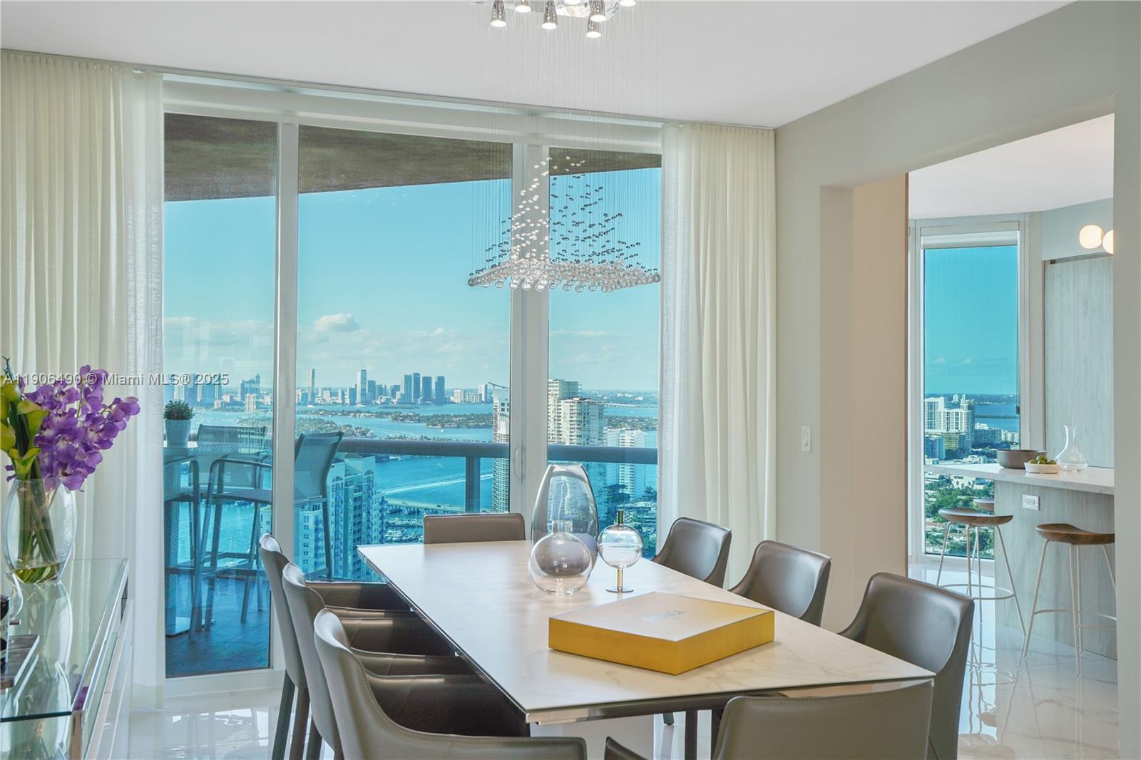 300 S Pointe Dr #4306, Miami Beach FL 33139