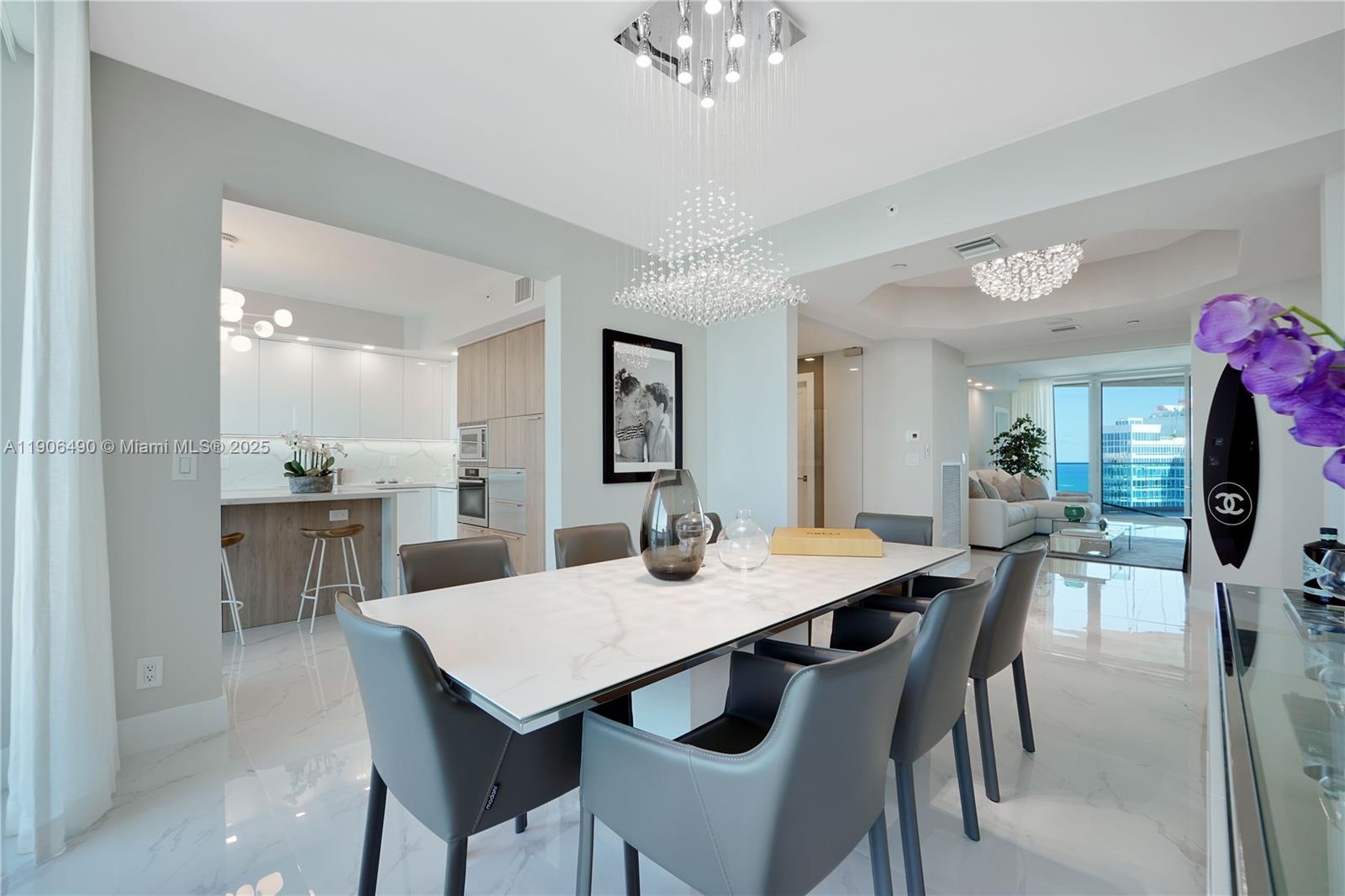 300 S Pointe Dr #4306, Miami Beach FL 33139