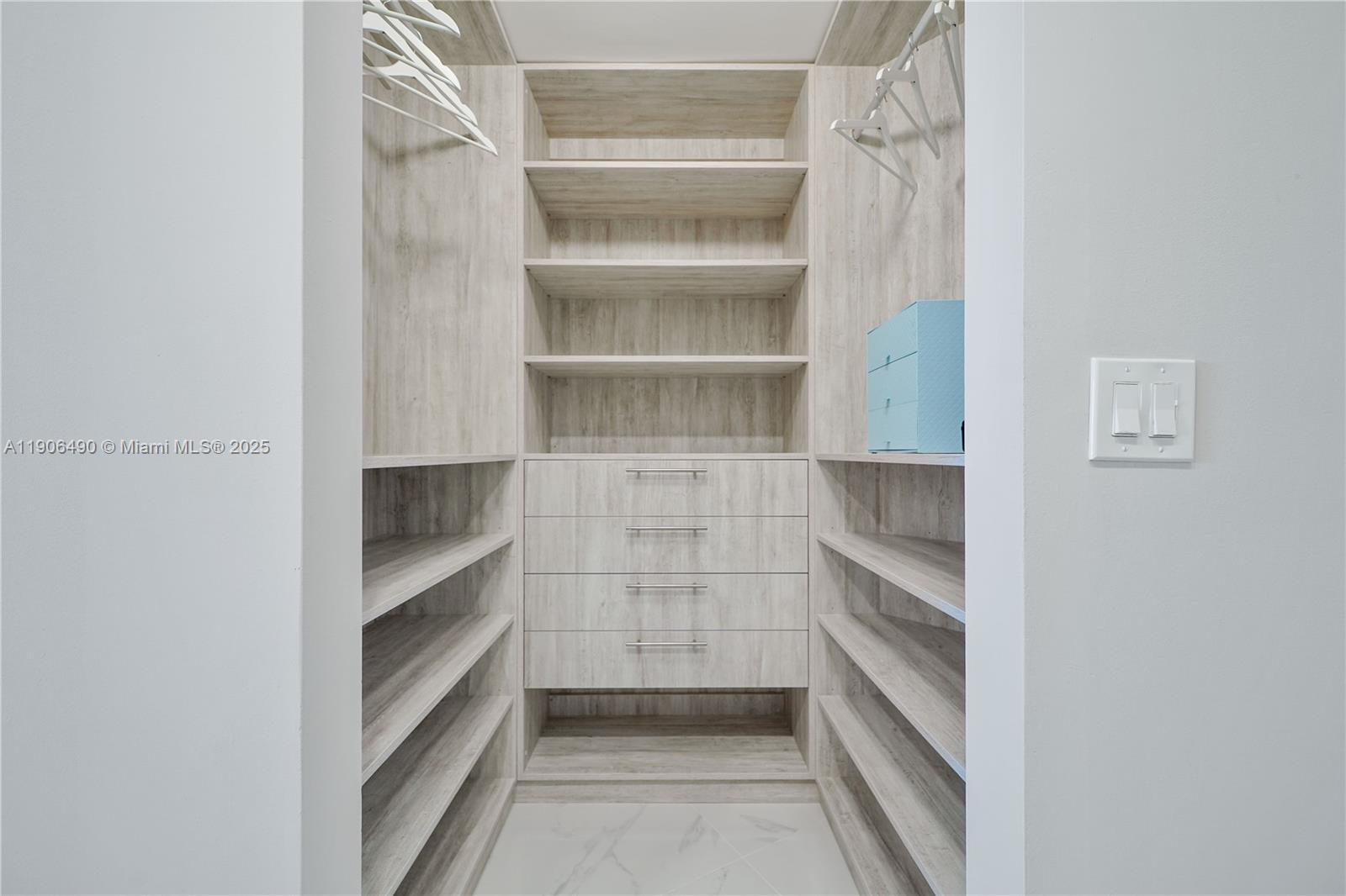 300 S Pointe Dr #4306, Miami Beach FL 33139