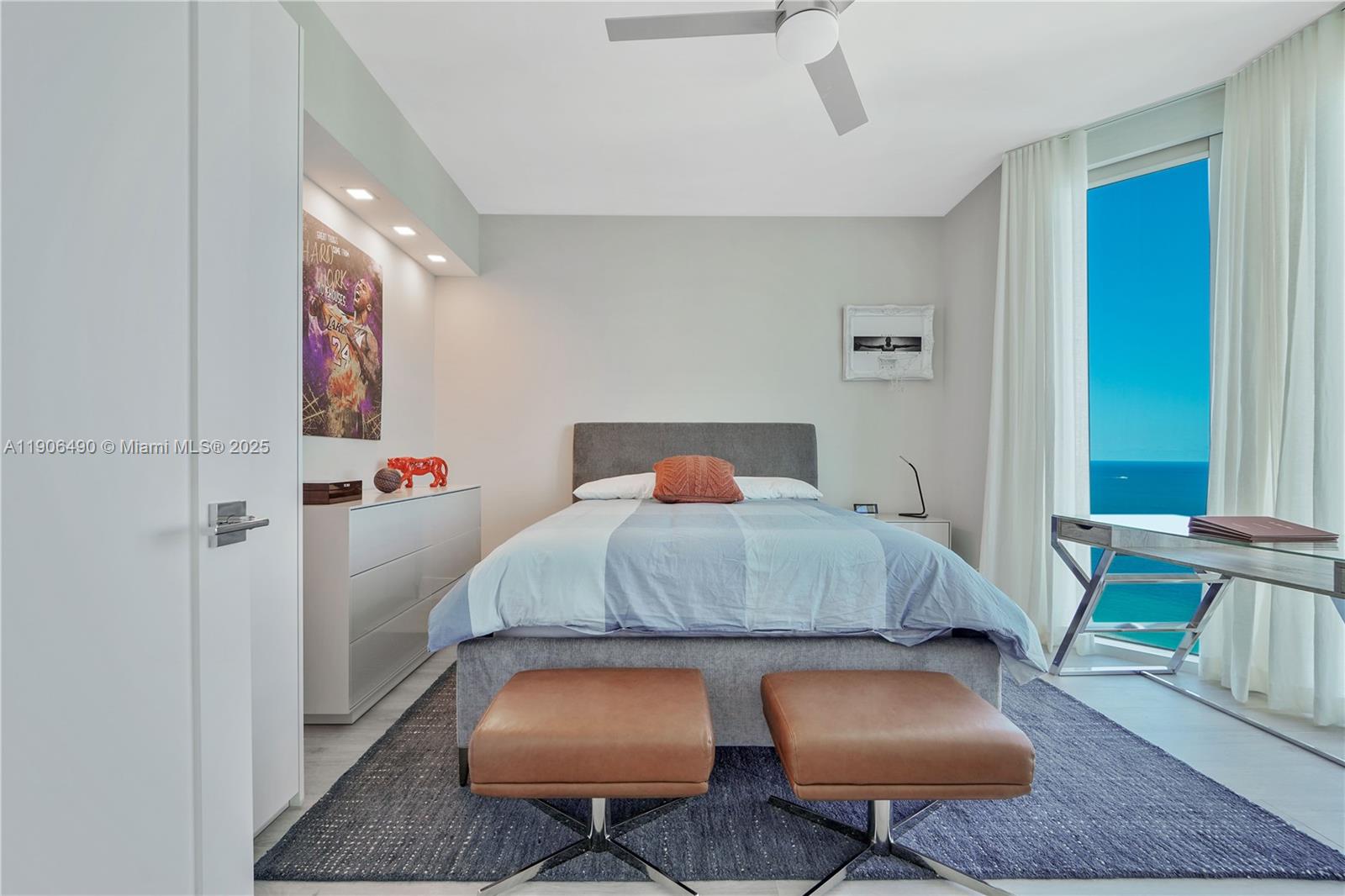 300 S Pointe Dr #4306, Miami Beach FL 33139