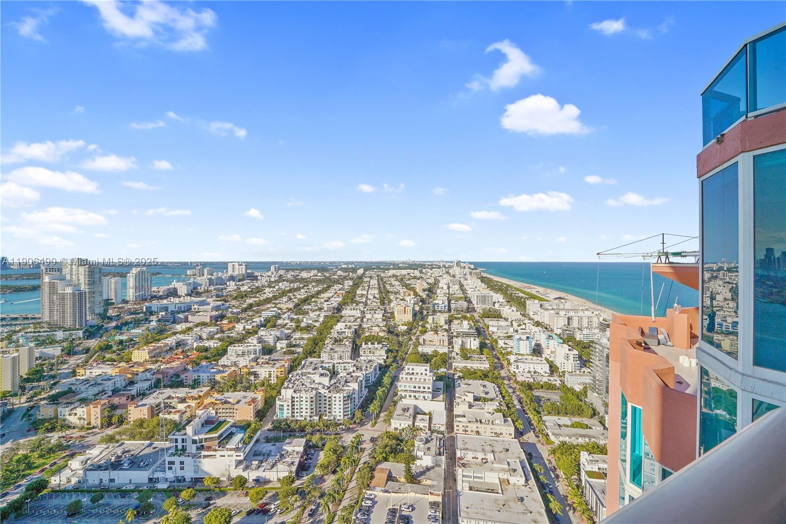 300 S Pointe Dr #4306, Miami Beach FL 33139