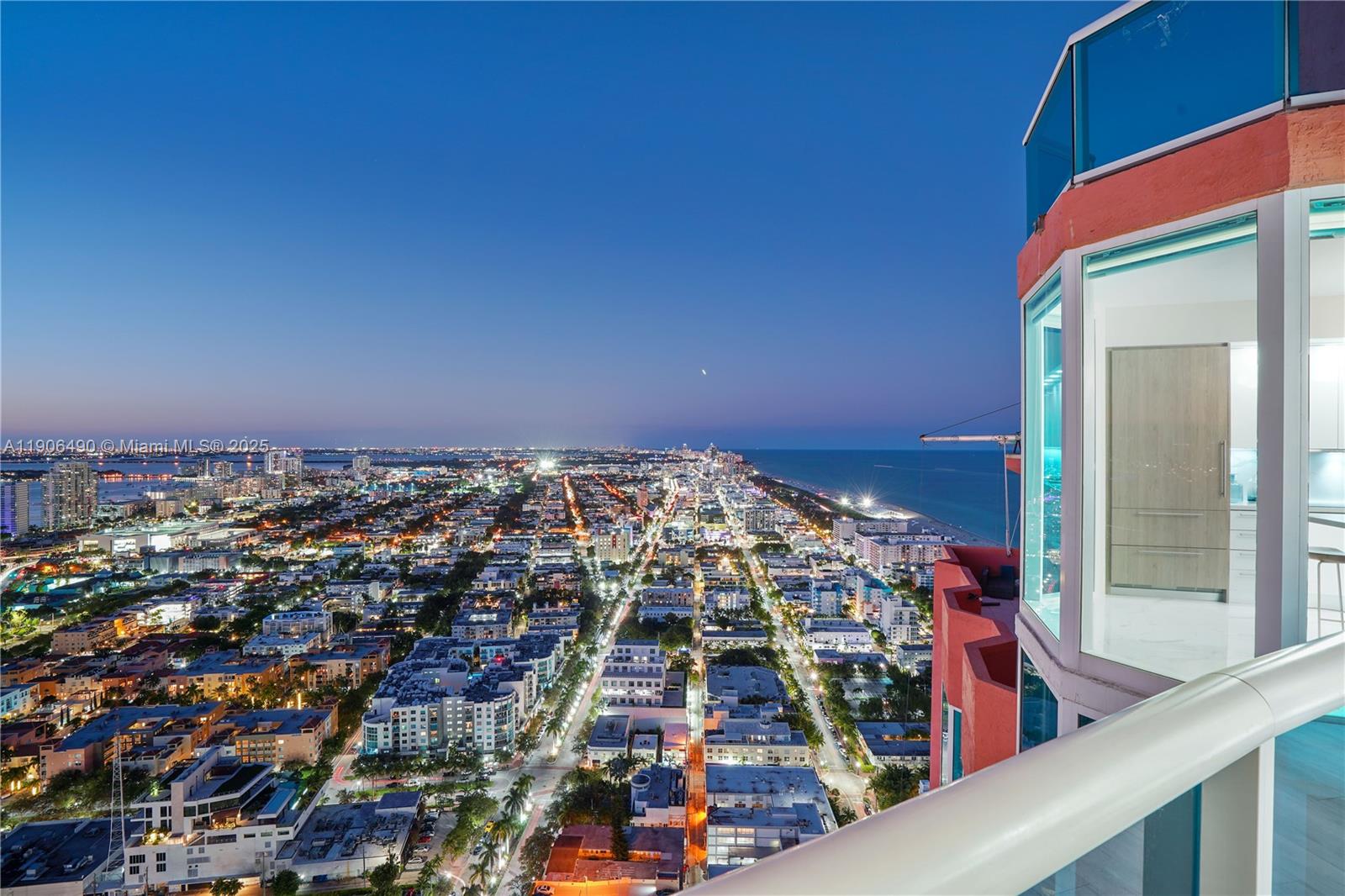 300 S Pointe Dr #4306, Miami Beach FL 33139