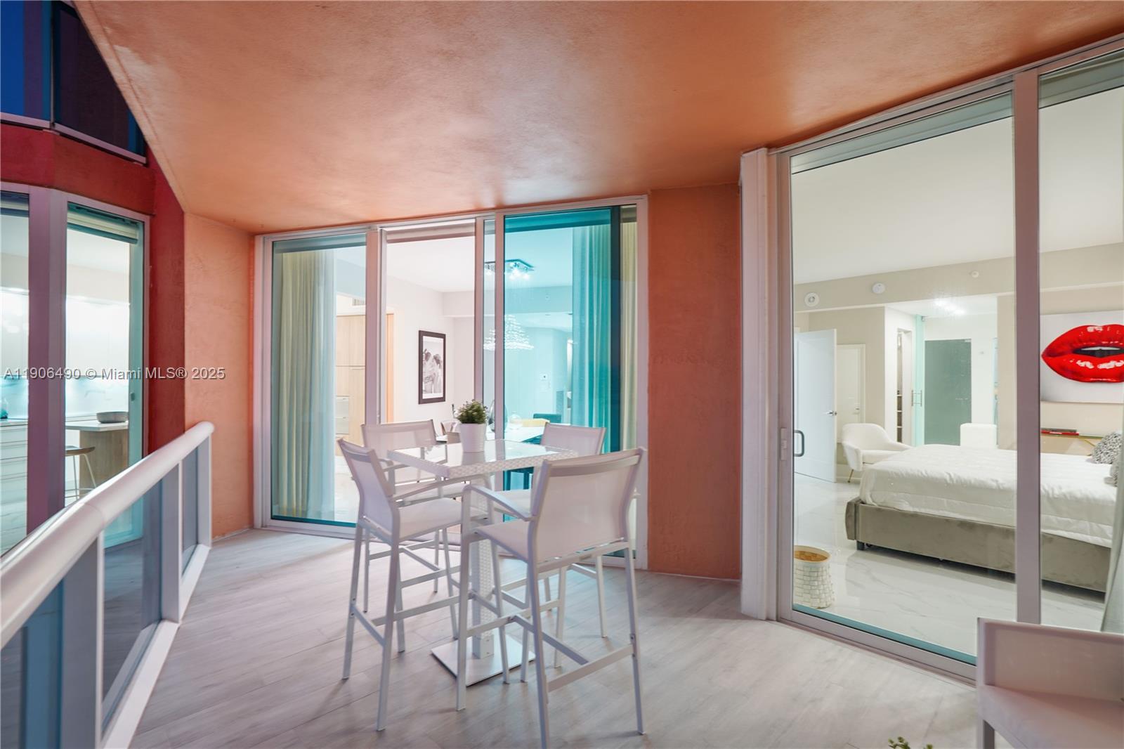 300 S Pointe Dr #4306, Miami Beach FL 33139