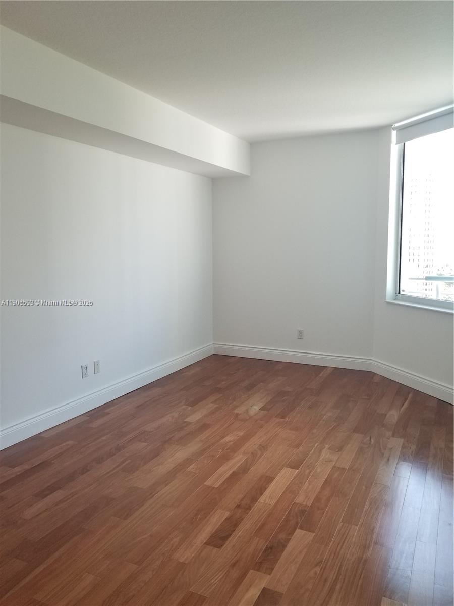 325 S Biscayne Blvd #521, Miami FL 33131