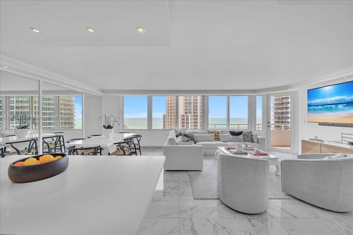 400 S Pointe Dr #2106, Miami Beach FL 33139
