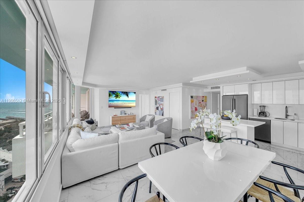 400 S Pointe Dr #2106, Miami Beach FL 33139