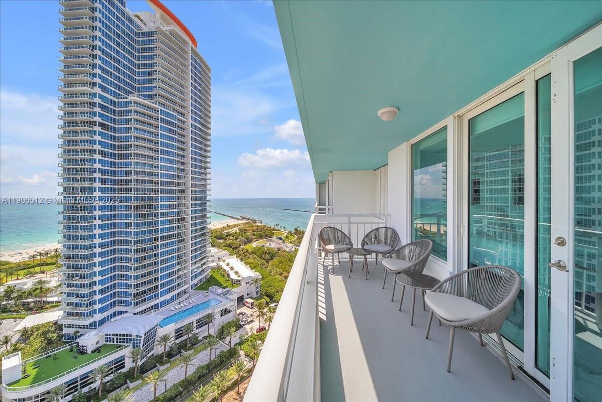 400 S Pointe Dr #2106, Miami Beach FL 33139