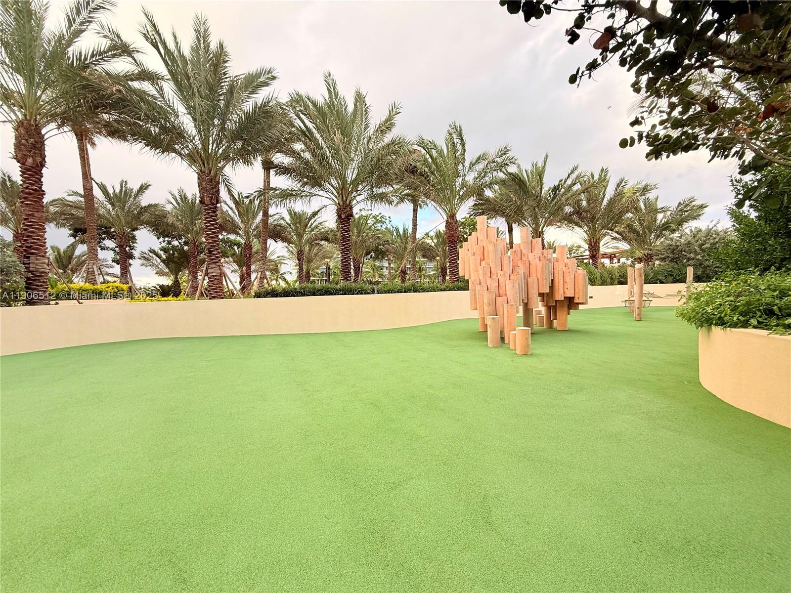 400 S Pointe Dr #2106, Miami Beach FL 33139