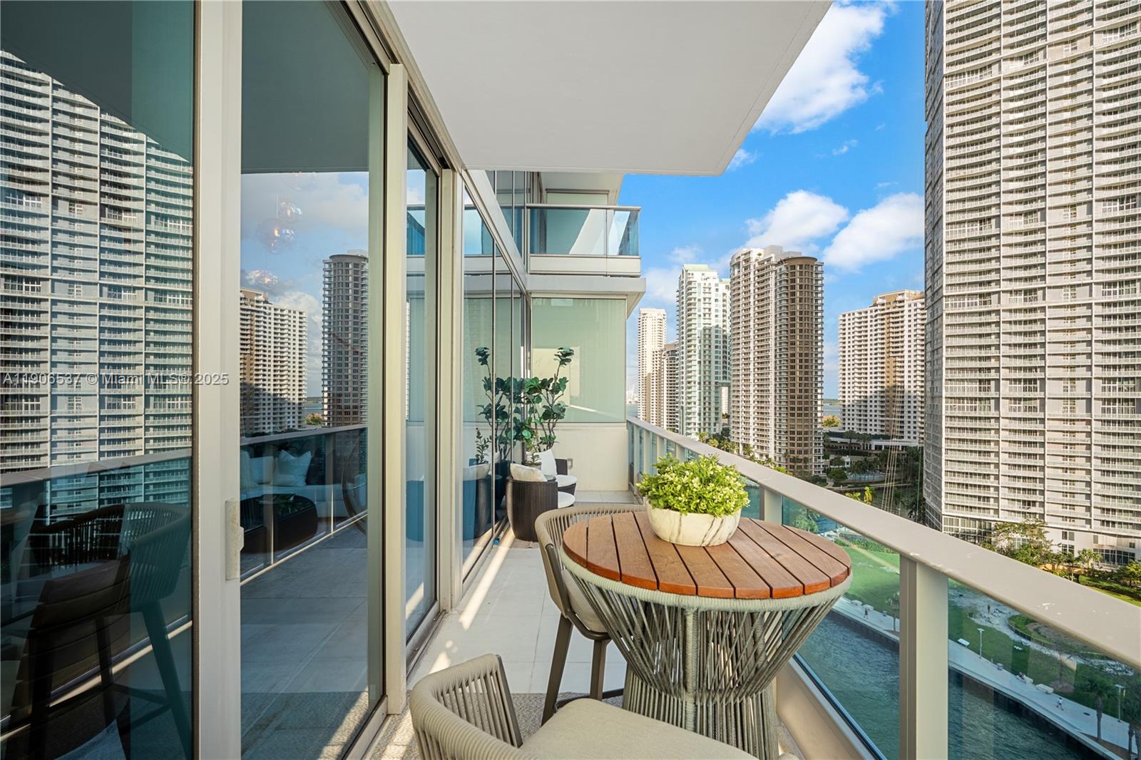 200 Biscayne Boulevard Way #1403, Miami FL 33131