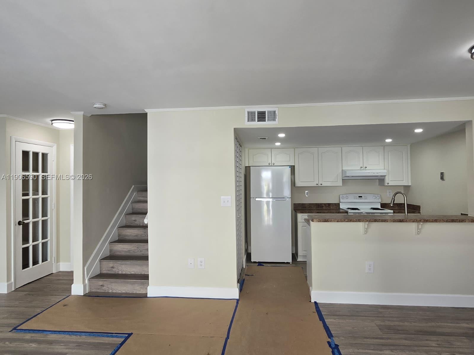 6825 SW 45th Ln #12, Miami FL 33155