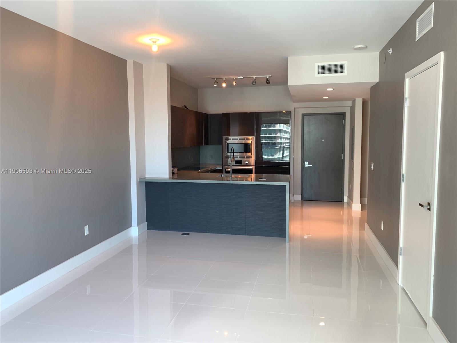 1080 Brickell Ave #3003, Miami FL 33131