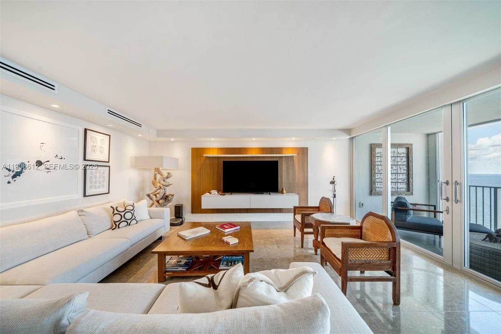 881 Ocean Dr #26B, Key Biscayne FL 33149