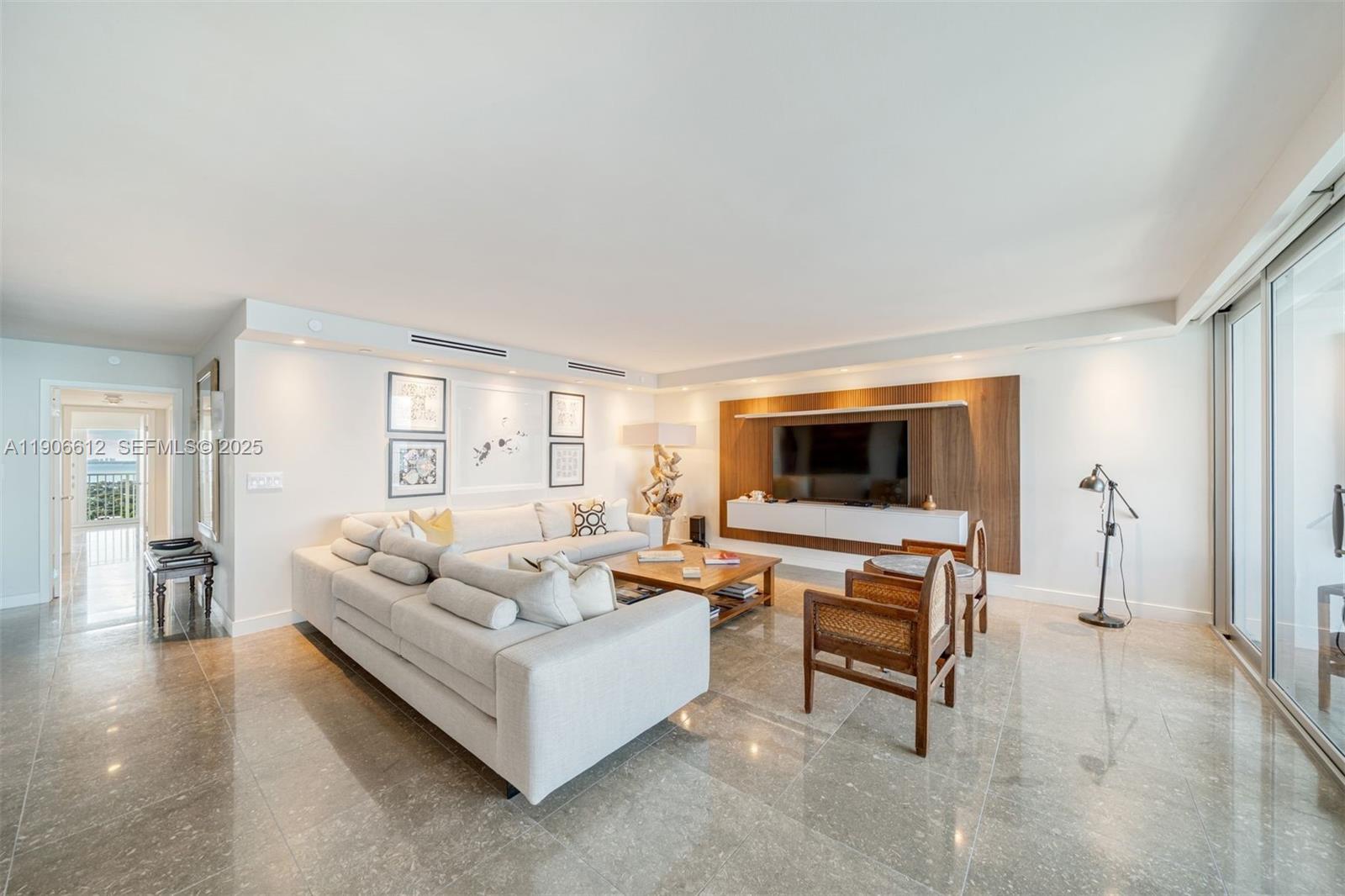 881 Ocean Dr #26B, Key Biscayne FL 33149