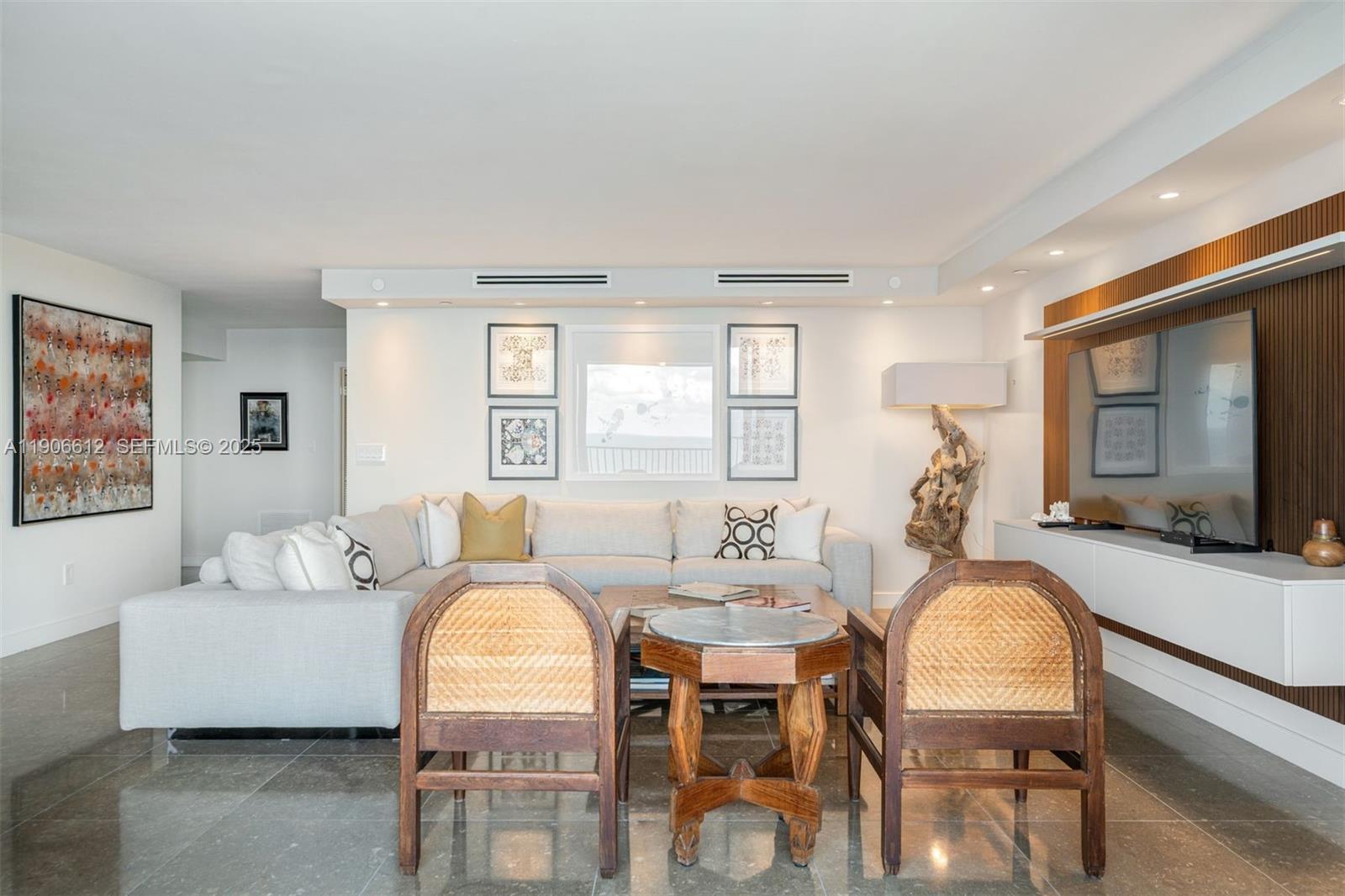 881 Ocean Dr #26B, Key Biscayne FL 33149