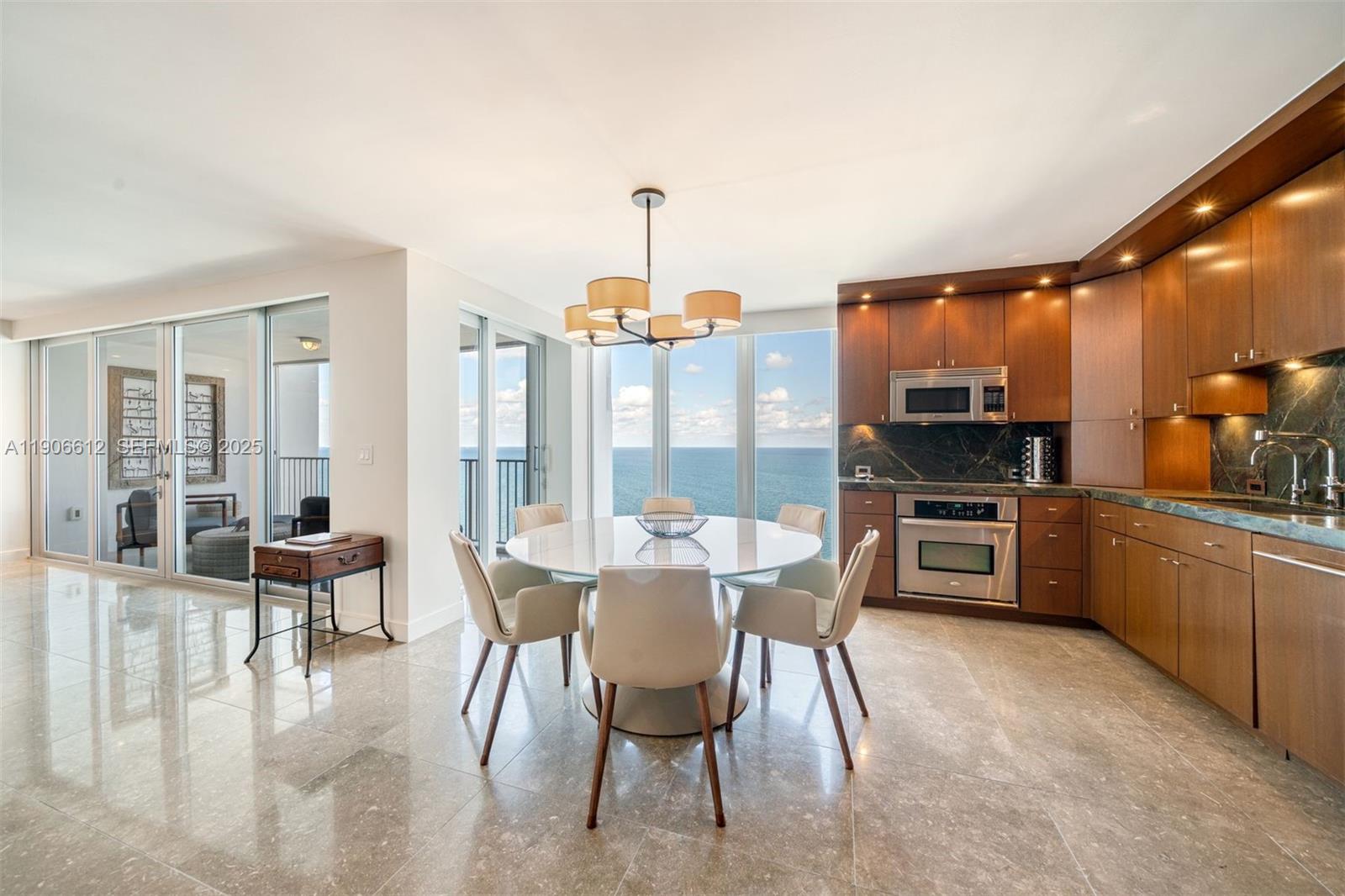881 Ocean Dr #26B, Key Biscayne FL 33149