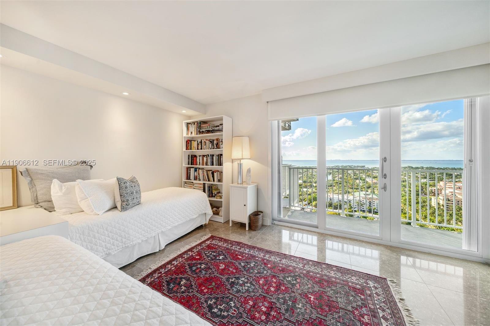 881 Ocean Dr #26B, Key Biscayne FL 33149