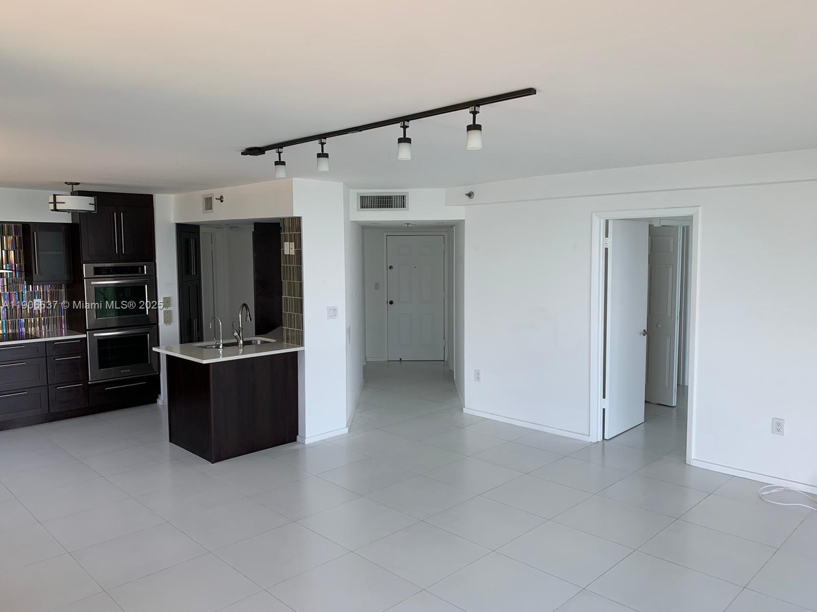 540 Brickell Key Dr #1227, Miami FL 33131