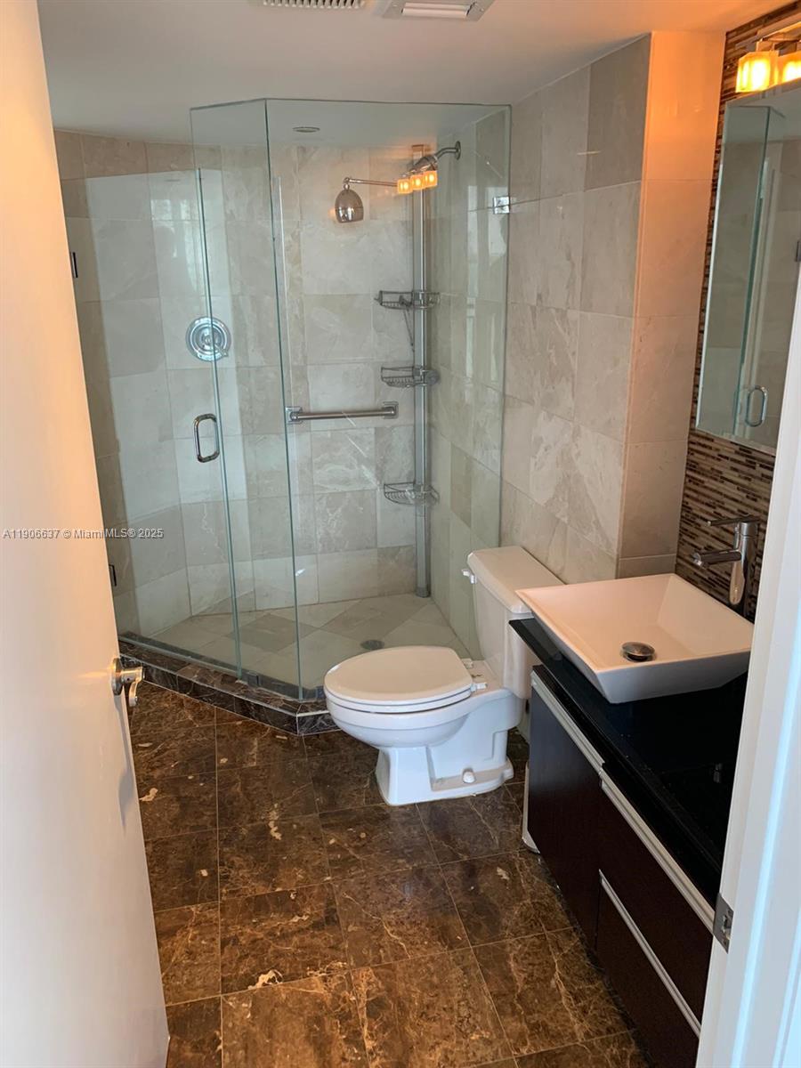 540 Brickell Key Dr #1227, Miami FL 33131