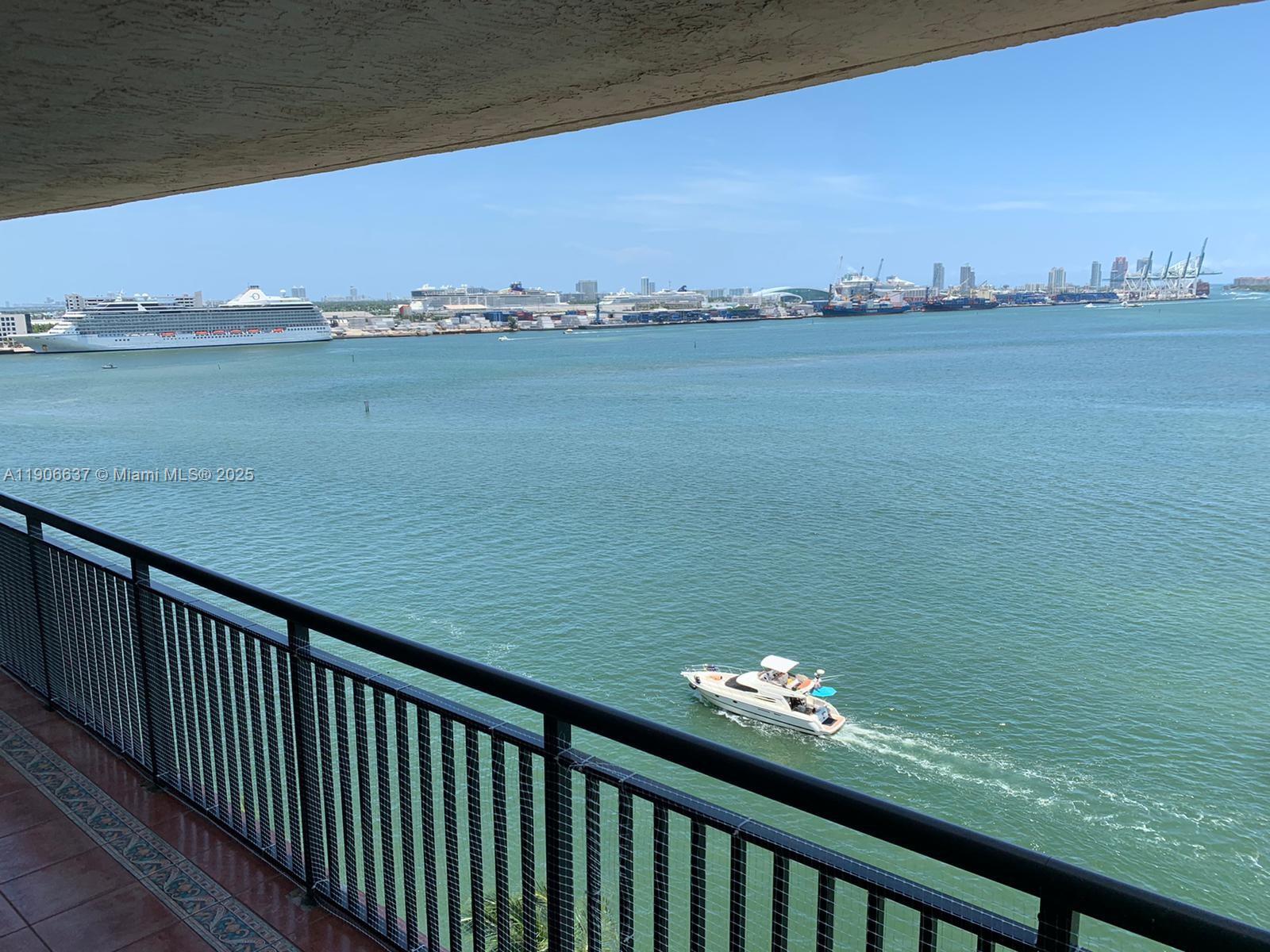 540 Brickell Key Dr #1227, Miami FL 33131