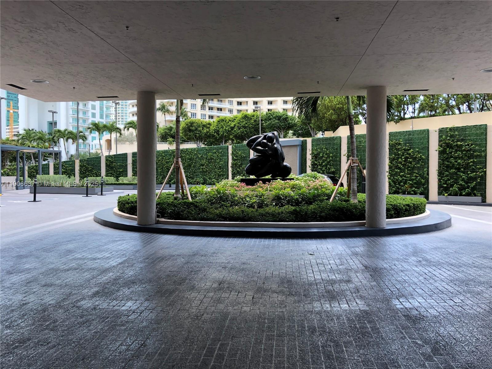 540 Brickell Key Dr #1227, Miami FL 33131