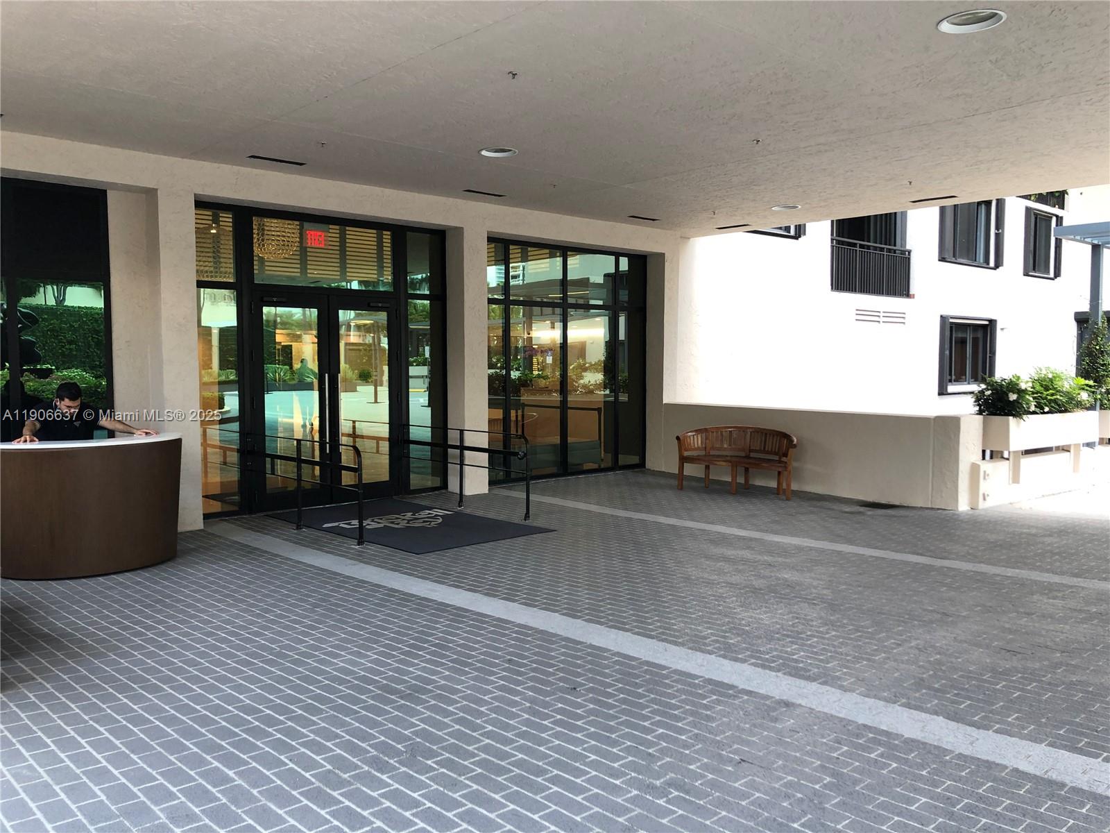 540 Brickell Key Dr #1227, Miami FL 33131
