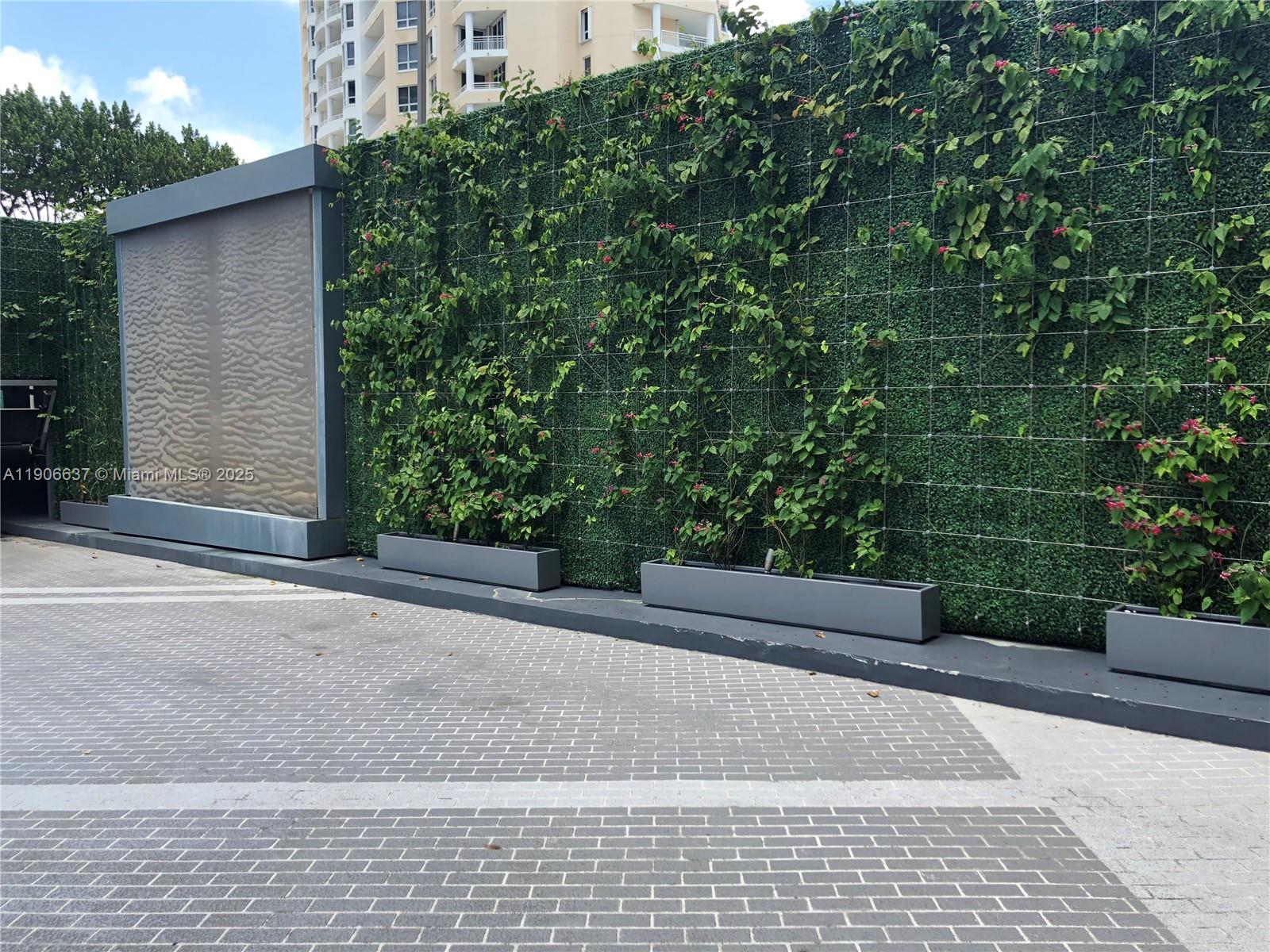 540 Brickell Key Dr #1227, Miami FL 33131