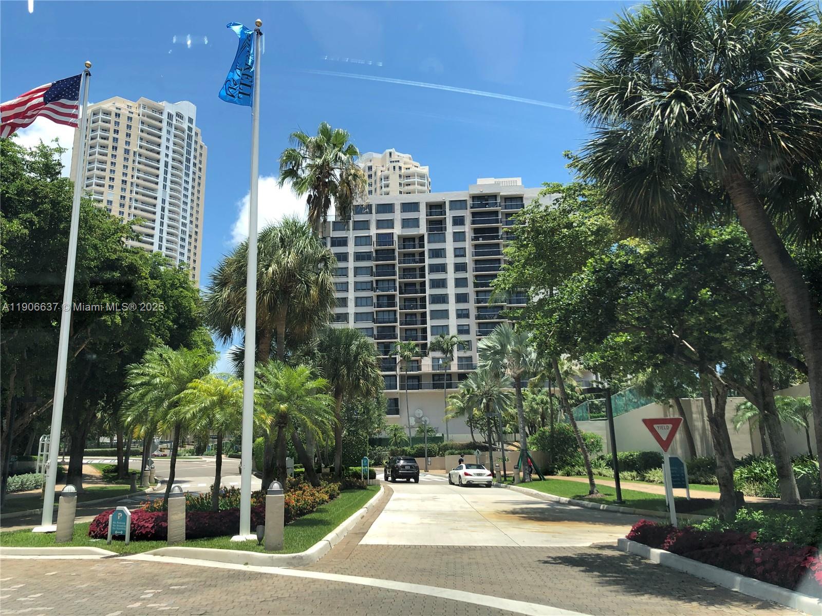 540 Brickell Key Dr #1227, Miami FL 33131