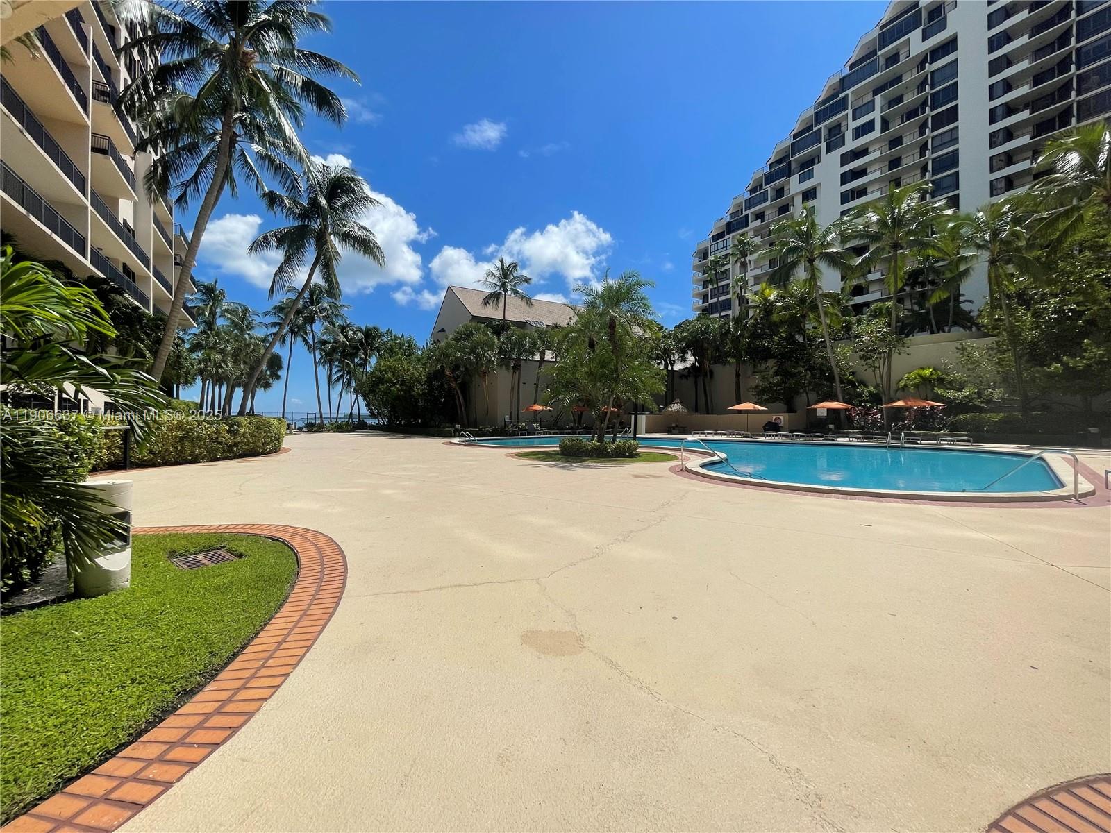 540 Brickell Key Dr #1227, Miami FL 33131
