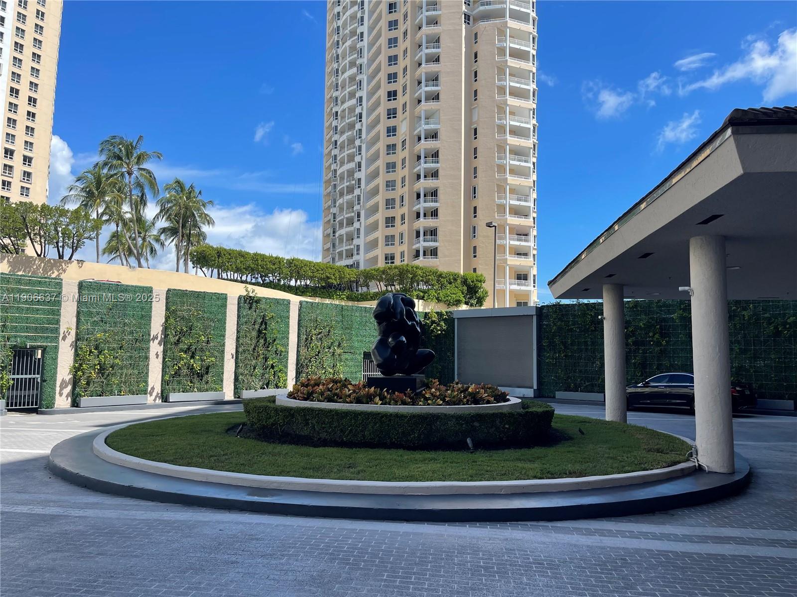 540 Brickell Key Dr #1227, Miami FL 33131
