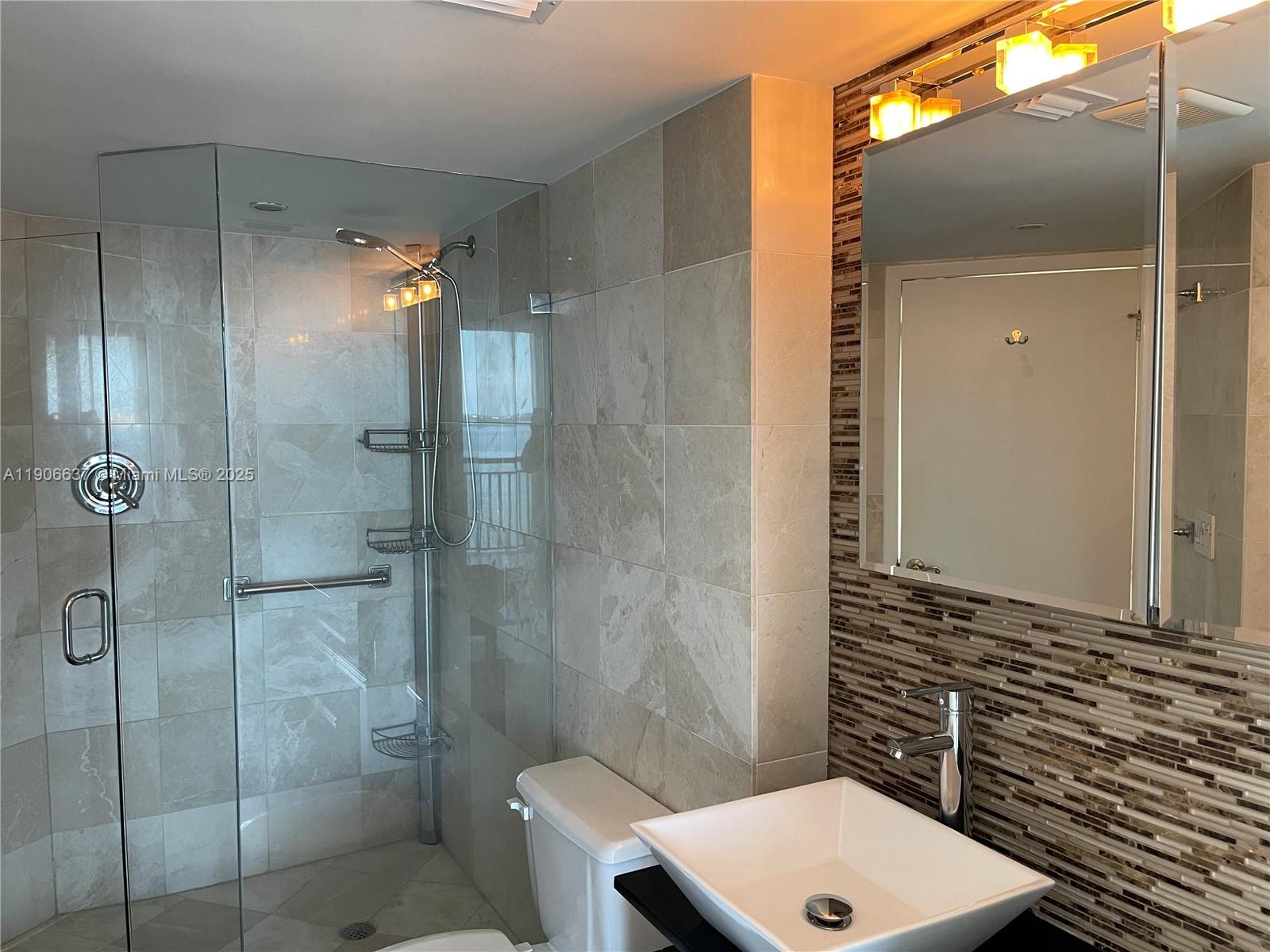 540 Brickell Key Dr #1227, Miami FL 33131