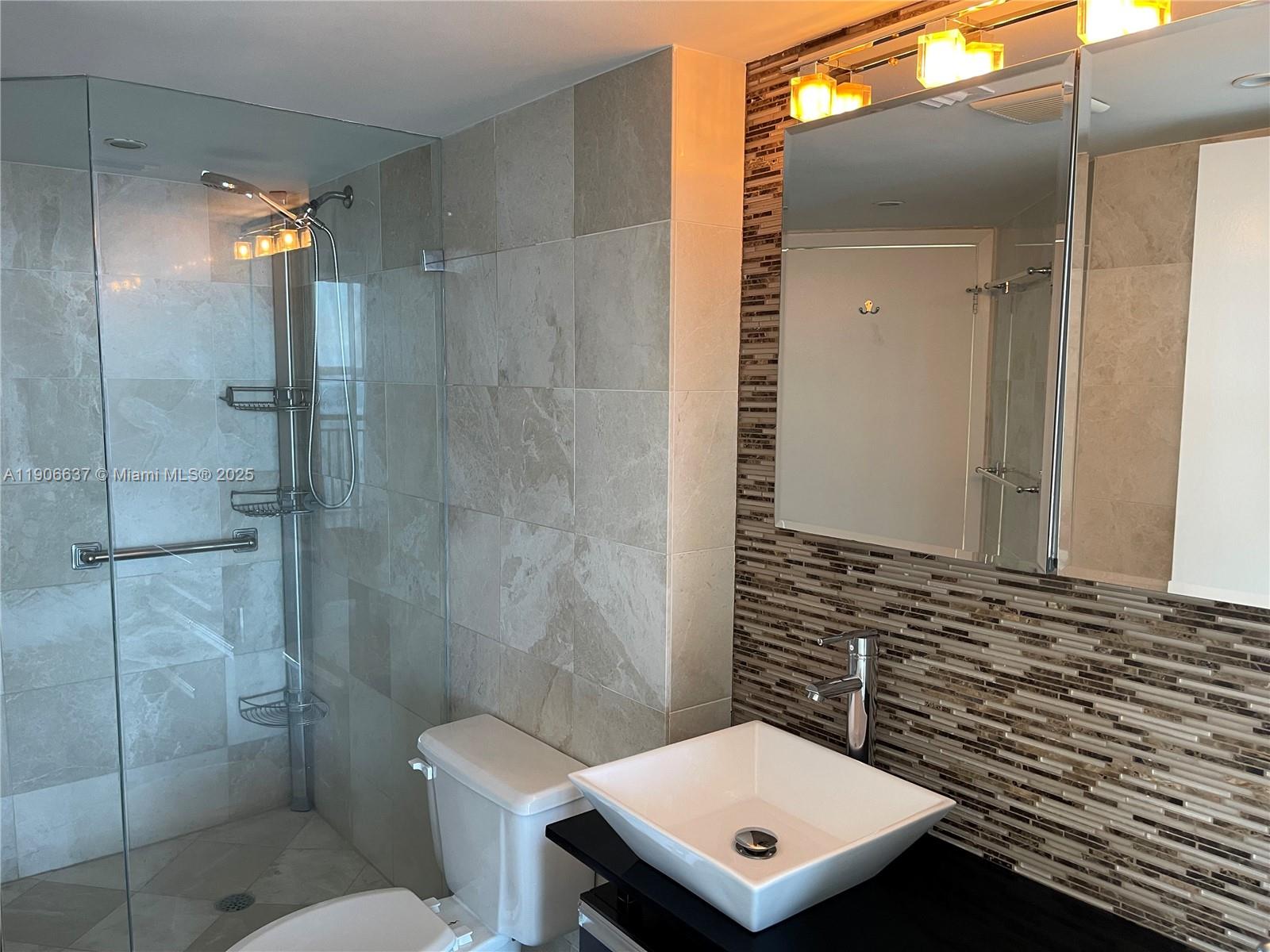 540 Brickell Key Dr #1227, Miami FL 33131