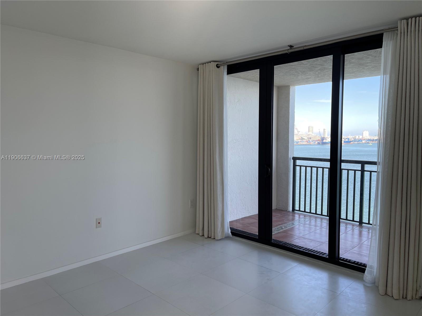 540 Brickell Key Dr #1227, Miami FL 33131