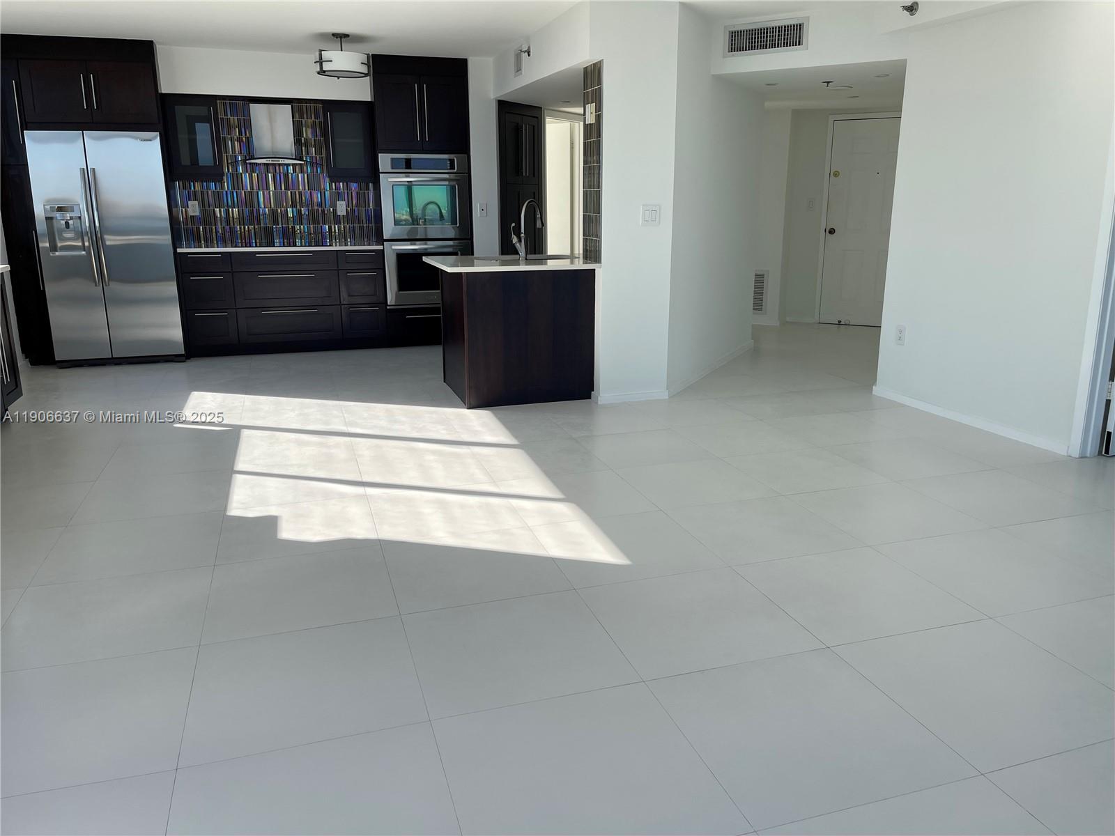 540 Brickell Key Dr #1227, Miami FL 33131