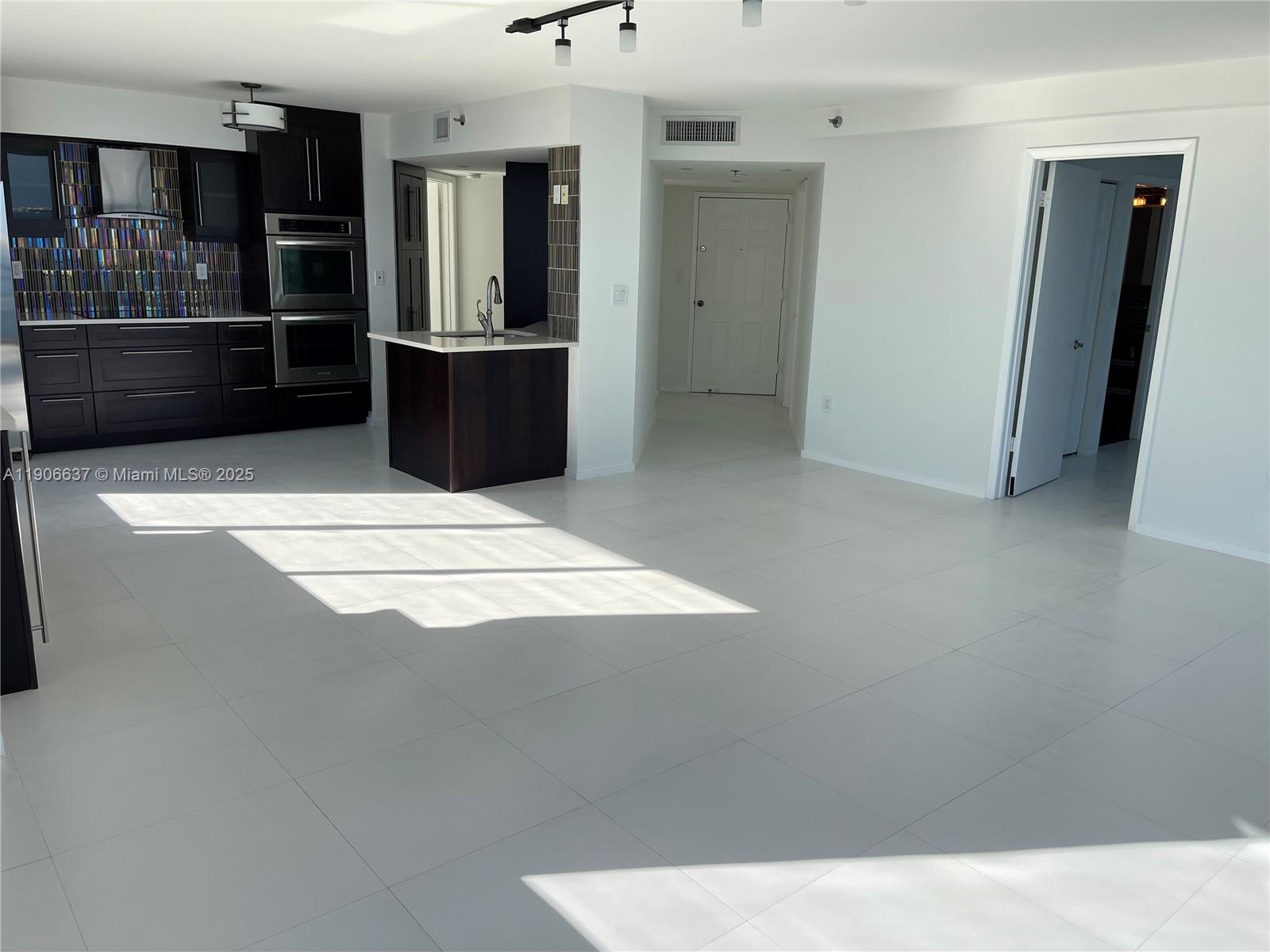540 Brickell Key Dr #1227, Miami FL 33131
