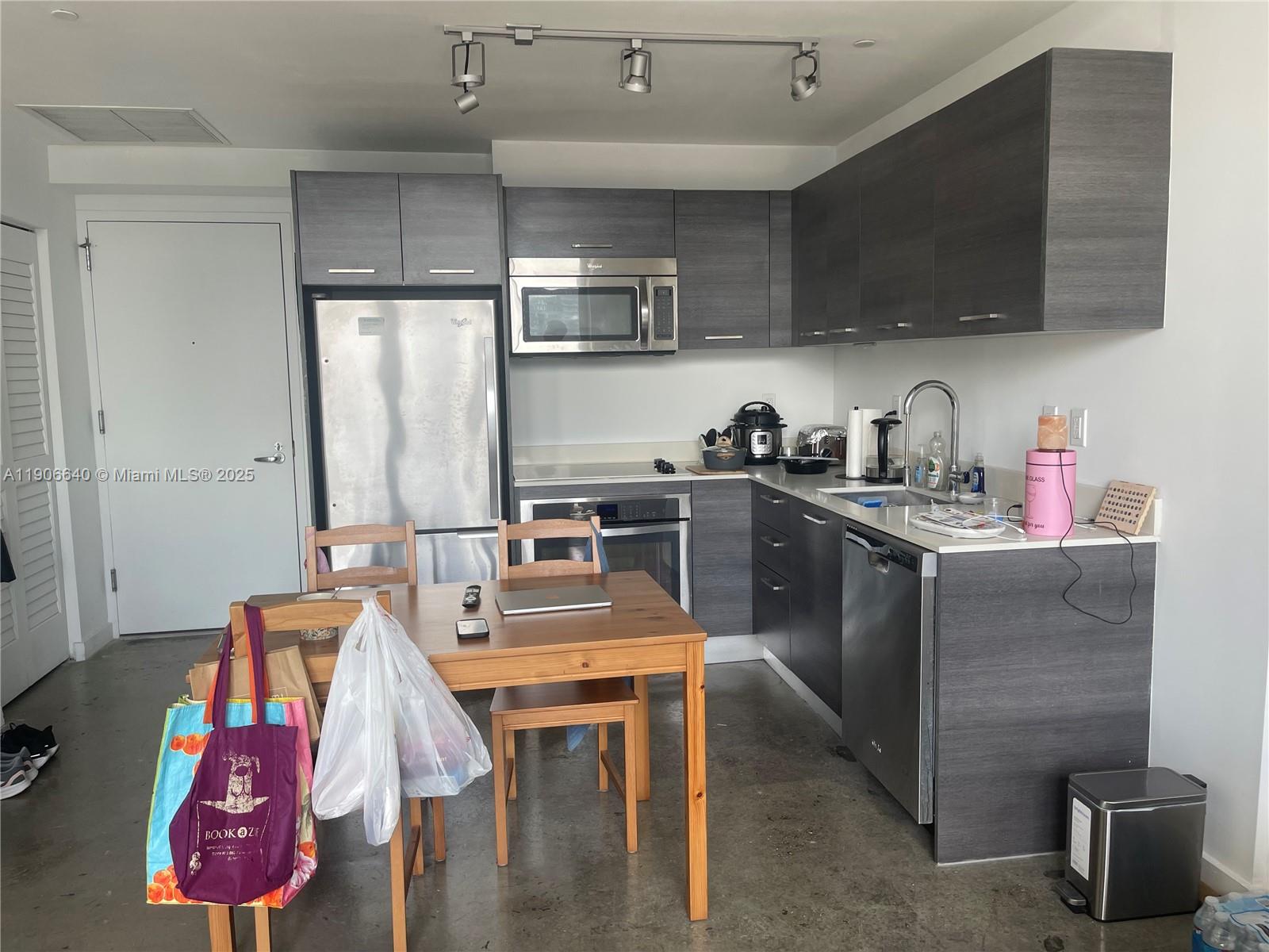 151 SE 1st St #2707, Miami FL 33131