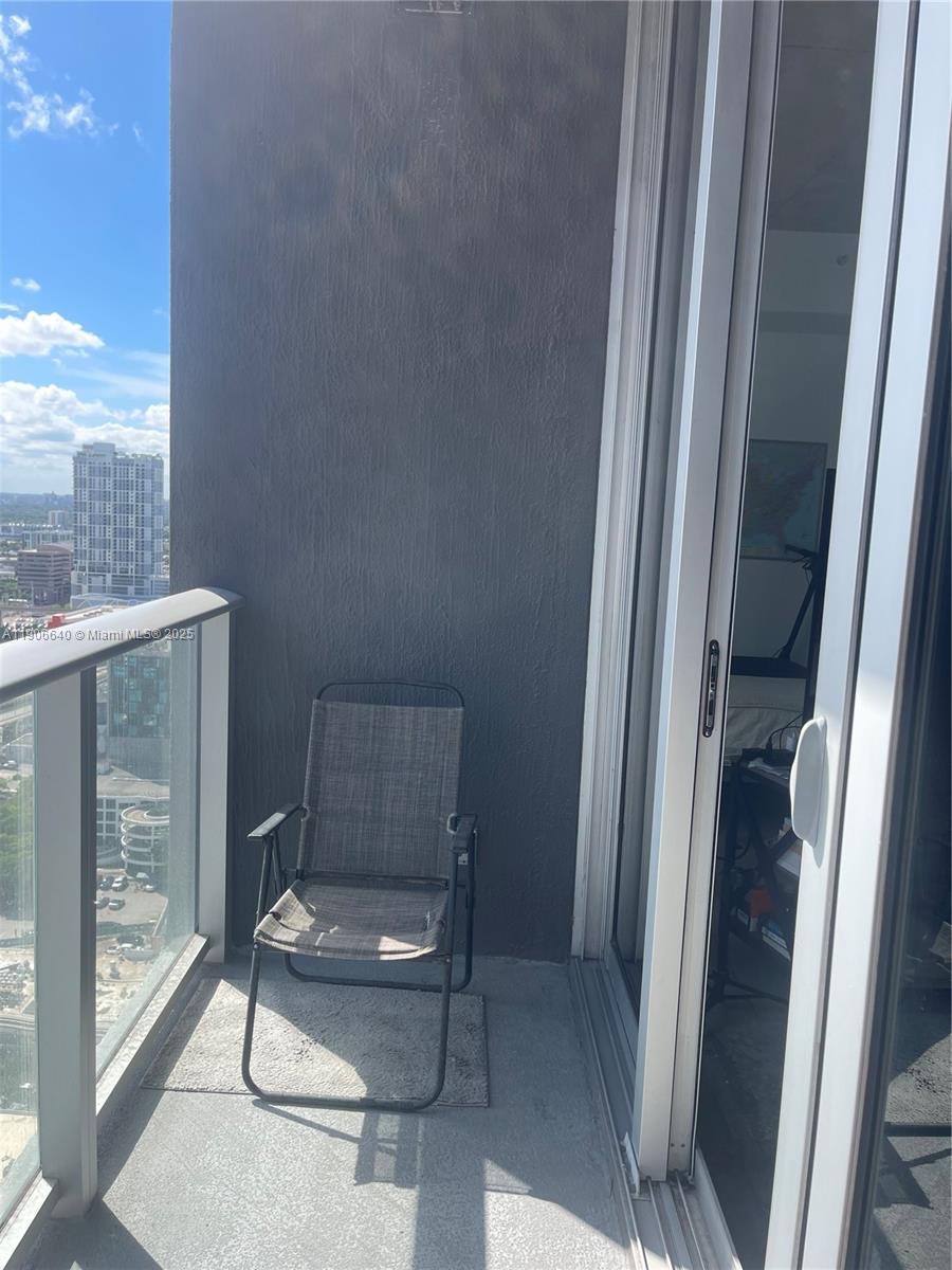 151 SE 1st St #2707, Miami FL 33131