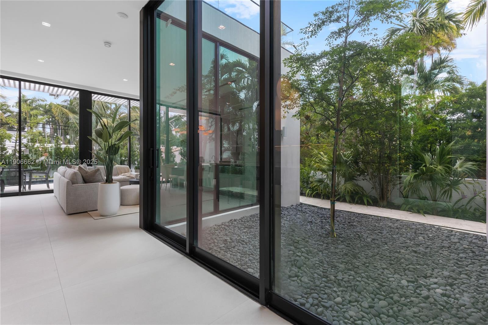 4504 Sheridan Ave, Miami Beach FL 33140