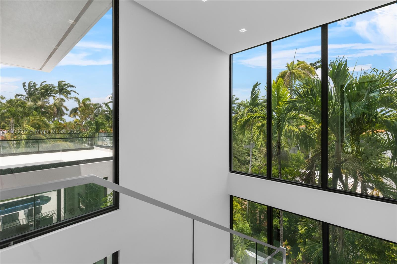 4504 Sheridan Ave, Miami Beach FL 33140