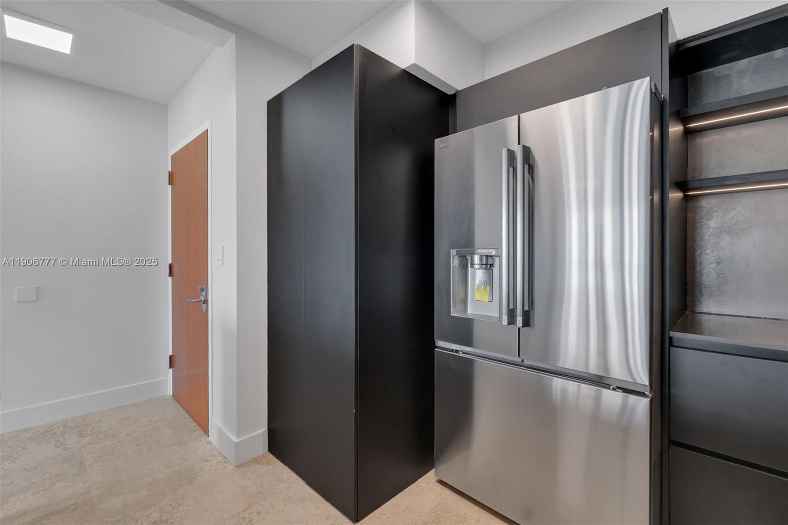 31 SE 5th St #901, Miami FL 33131