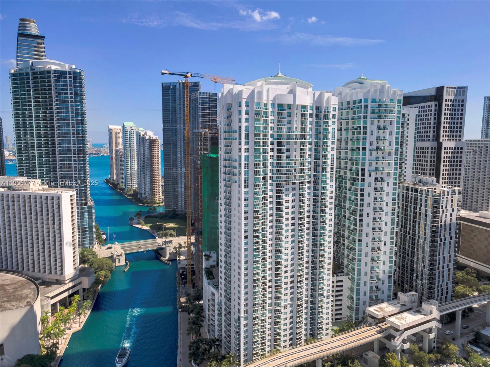 31 SE 5th St #901, Miami FL 33131