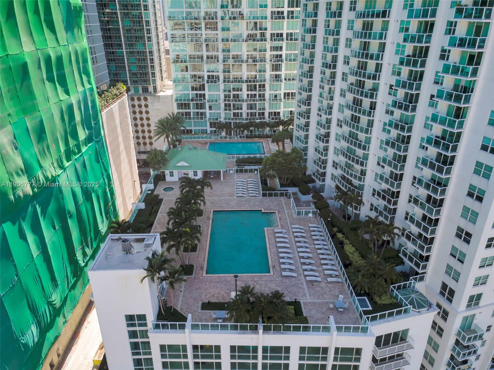 31 SE 5th St #901, Miami FL 33131