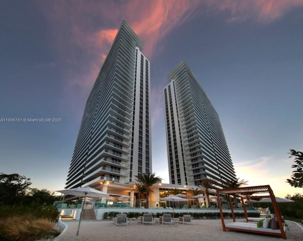 16385 Biscayne Blvd #304, North Miami Beach FL 33160