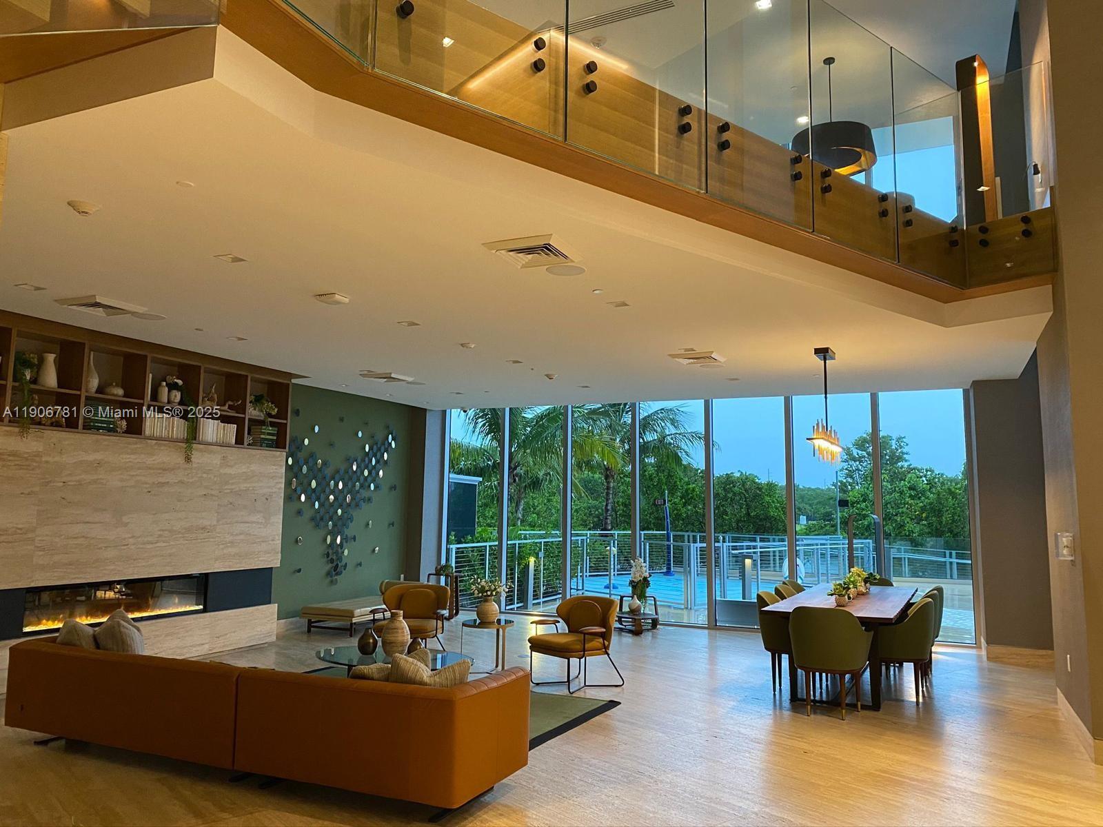 16385 Biscayne Blvd #304, North Miami Beach FL 33160