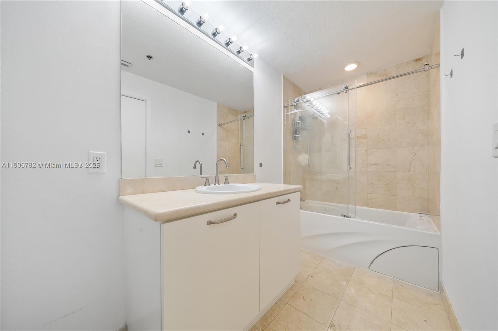 6515 Collins Ave #1501, Miami Beach FL 33141