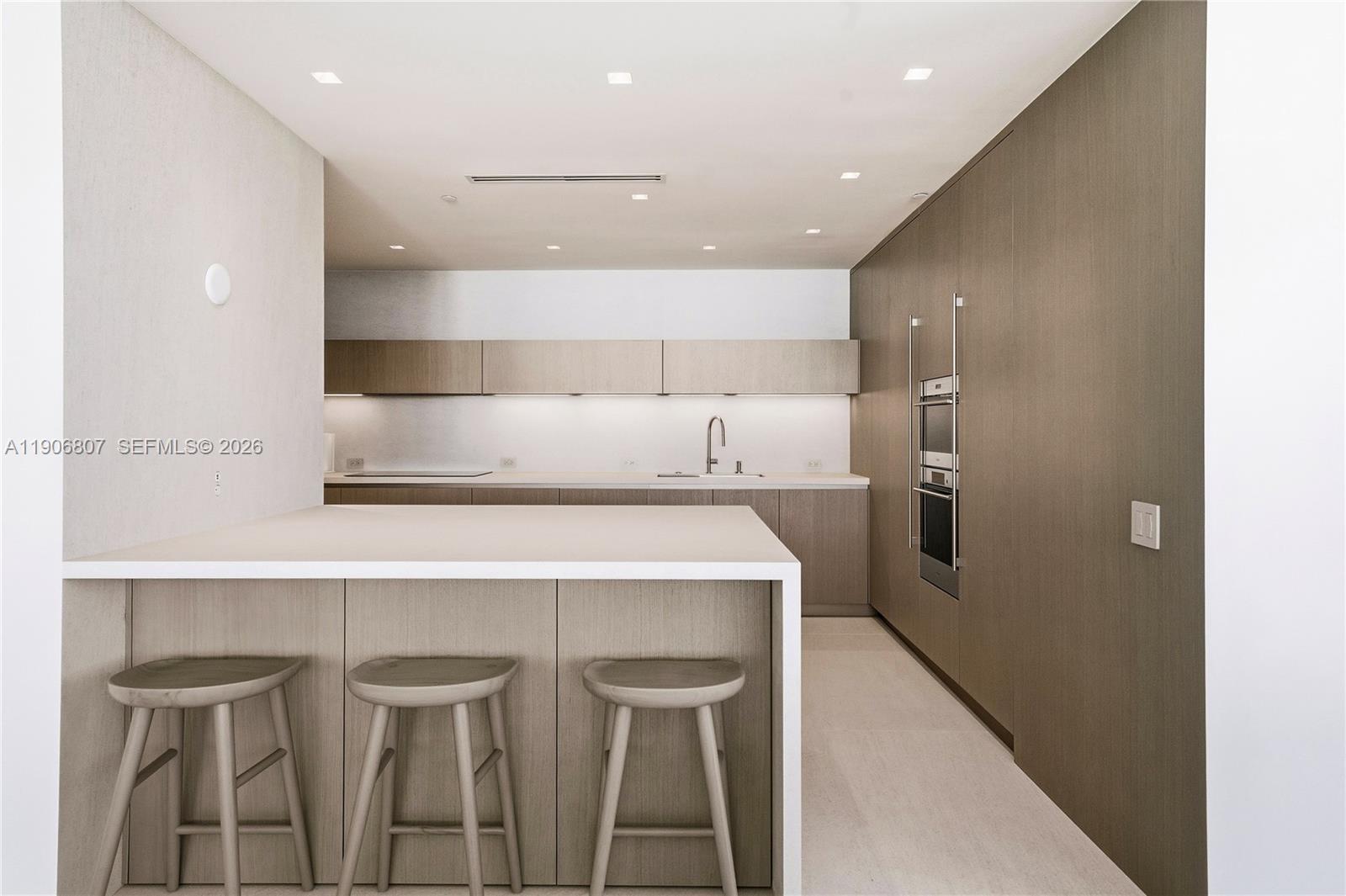 5959 Collins Ave #907, Miami Beach FL 33140