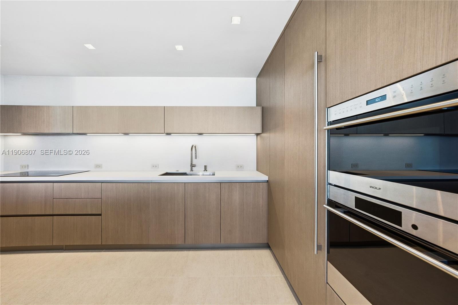 5959 Collins Ave #907, Miami Beach FL 33140
