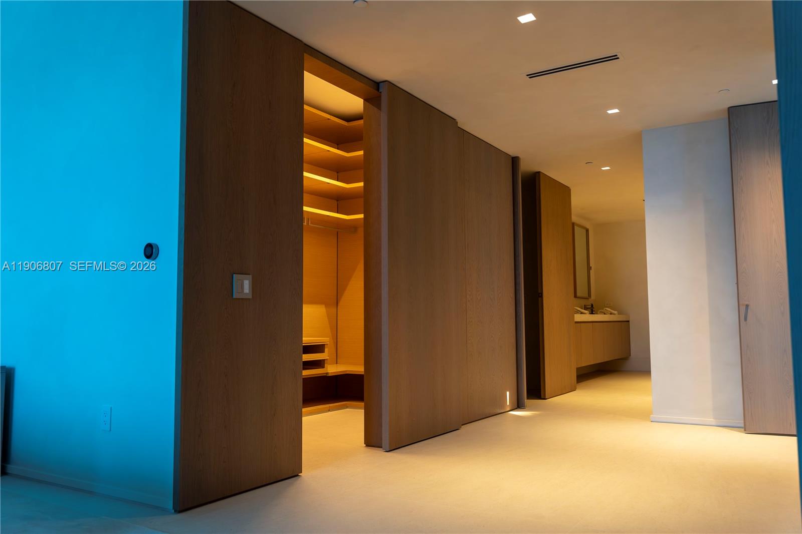 5959 Collins Ave #907, Miami Beach FL 33140