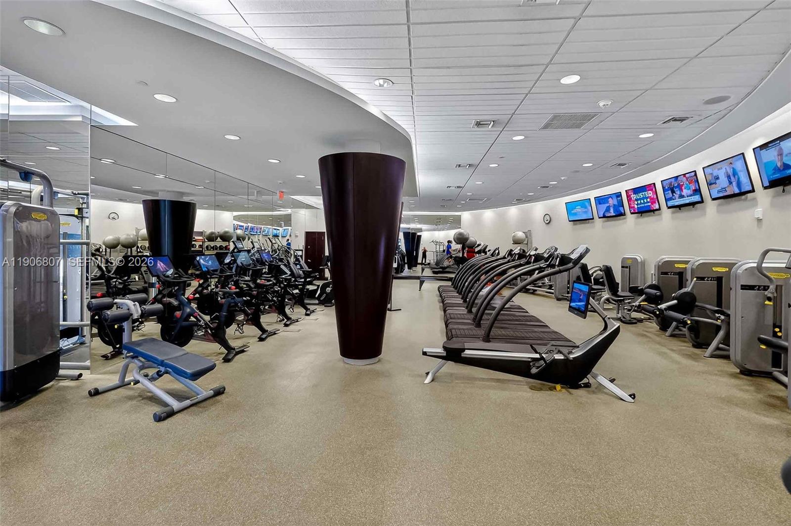 5959 Collins Ave #907, Miami Beach FL 33140