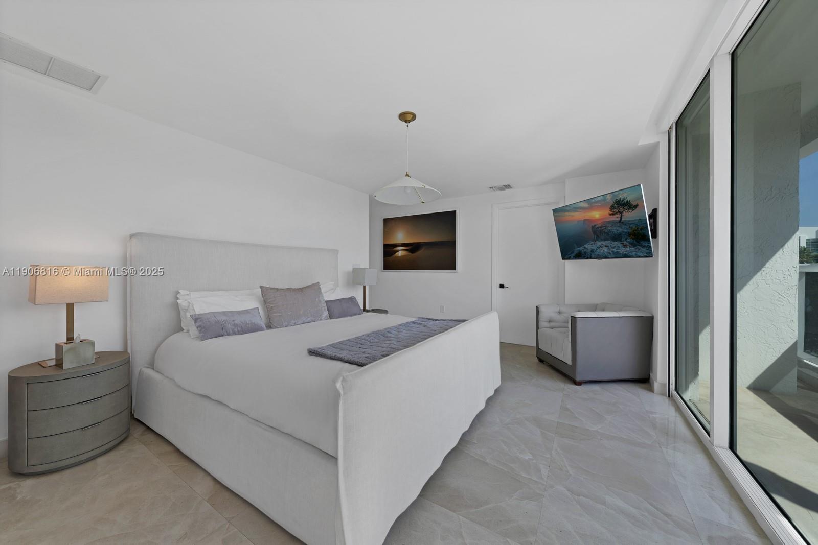 400 Alton Rd #TH-1A, Miami Beach FL 33139
