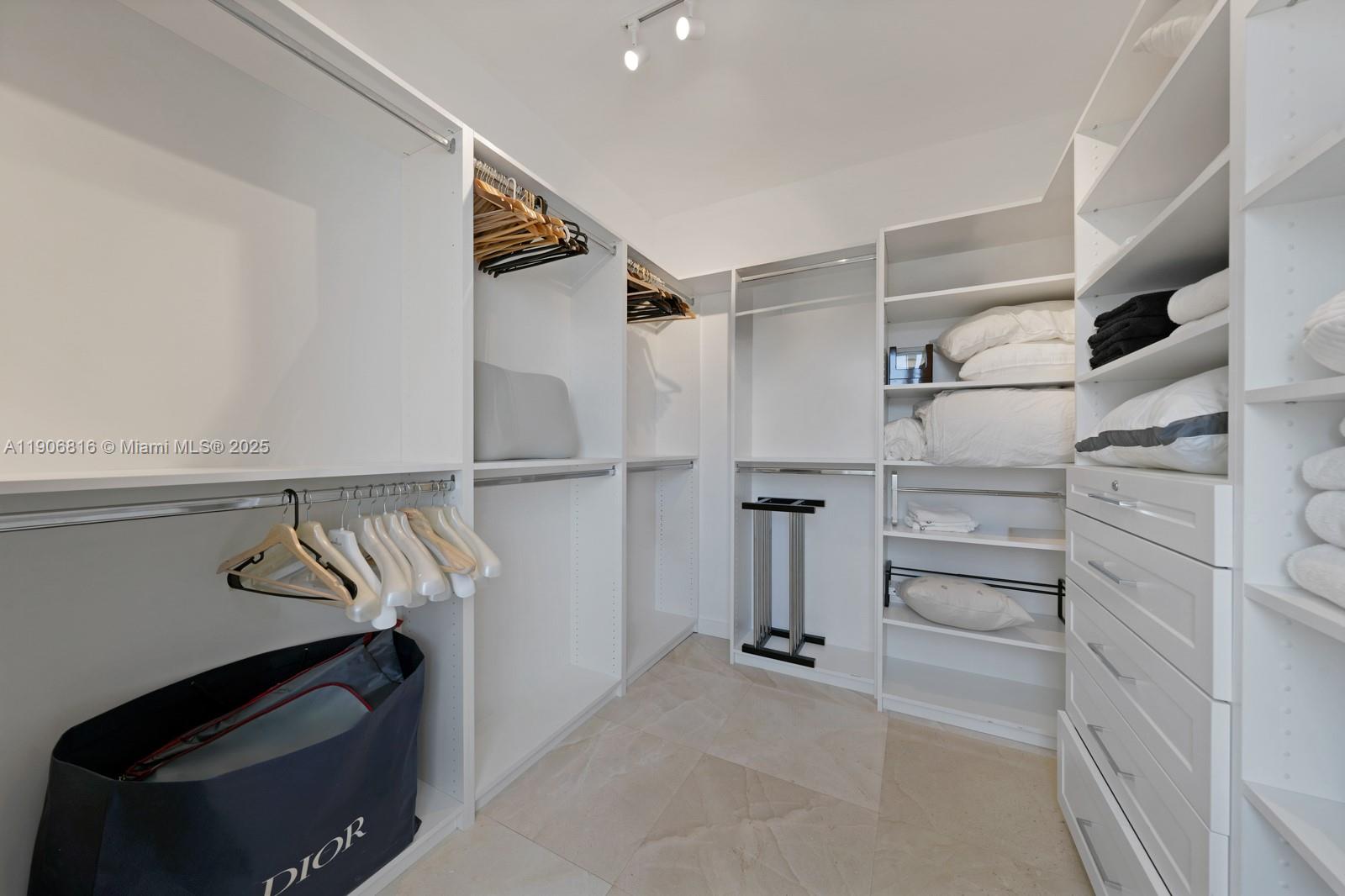 400 Alton Rd #TH-1A, Miami Beach FL 33139